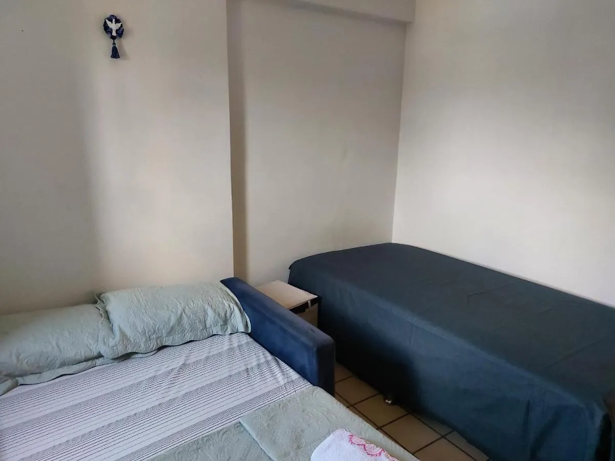 Quarto em Acomodações Particulares Suite E Quartos -1 Suite Com Banheiro Privativo - 2 Quartos Triplos - Banheiro Social Recife Brasil